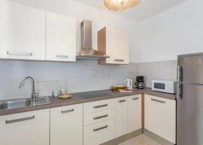 Apartament In With Wifi Malinska