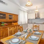 Amazing Apartment In Malinska With Wifi * Malinska