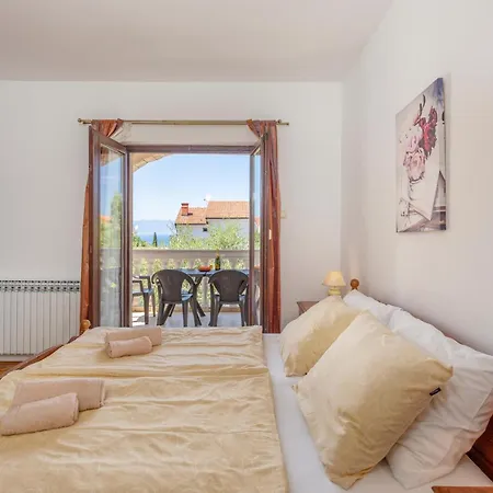 Amazing Apartment In Malinska With Wifi Apartman *