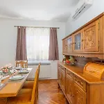 Amazing Apartment In Malinska With Wifi * Malinska