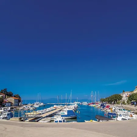 Amazing Apartment In Malinska With Wifi
