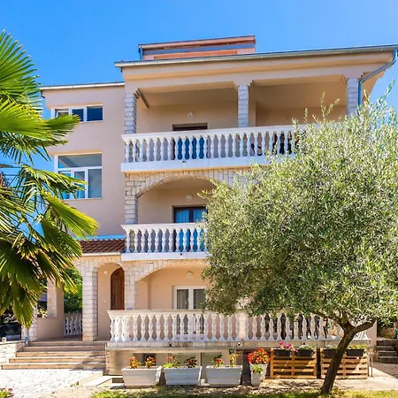 Amazing Apartment In Malinska With Wifi Appartement Malinska